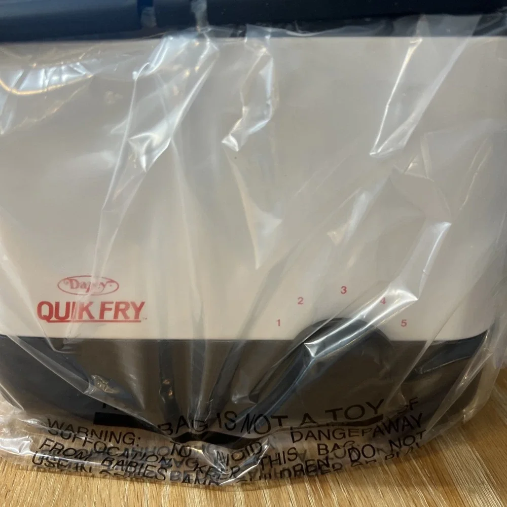 Dazey Quik Fry Fryer Cooker NEW‎ Vintage 22661 Rare HTF